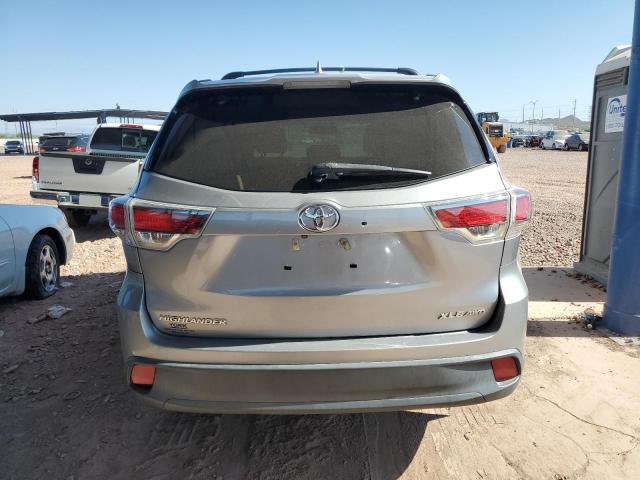 5TDJKRFH7GS348398 - 2016 TOYOTA HIGHLANDER XLE 银色 照片 6