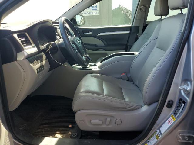 5TDJKRFH7GS348398 - 2016 TOYOTA HIGHLANDER XLE 银色 照片 7