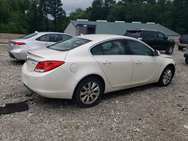 2G4GR5ER1C9213098 - 2012 BUICK REGAL WHITE photo 3