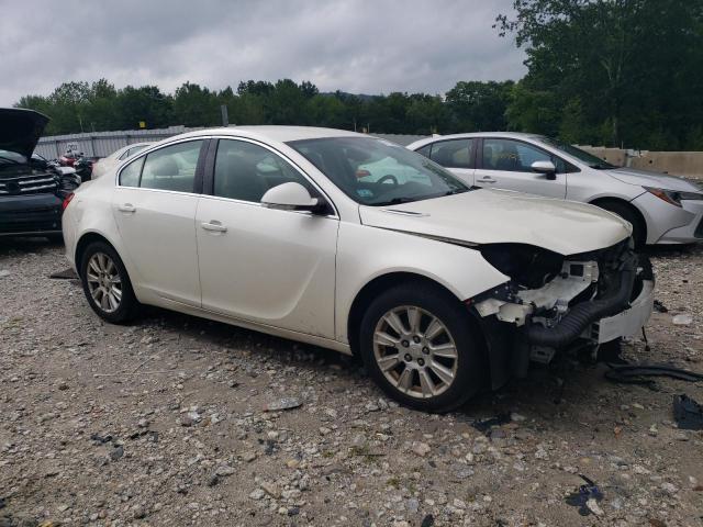 2G4GR5ER1C9213098 - 2012 BUICK REGAL WHITE photo 4