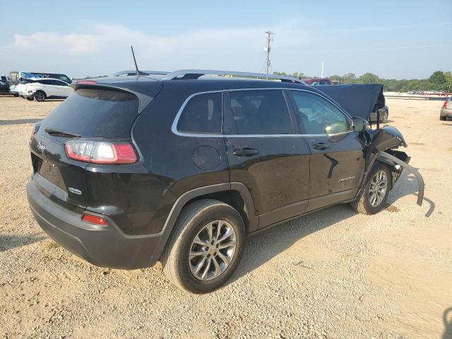 1C4PJMLB8KD261307 - 2019 JEEP CHEROKEE LATITUDE PLUS BLACK photo 3