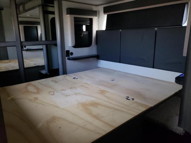 4YDF37829M4700708 - 2021 KEYSTONE MONTANA TAN photo 7