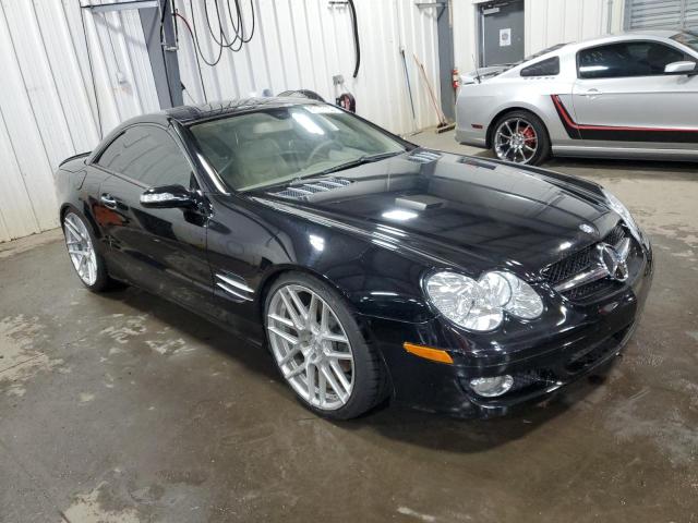 WDBSK71F67F132037 - 2007 MERCEDES-BENZ SL 550 BLACK photo 4