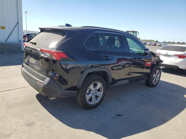 4T3MWRFV3NU052586 - 2022 TOYOTA RAV4 LE შავი ფოტო 3