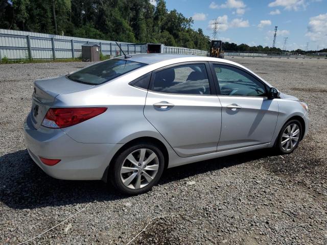 KMHCU4AE9CU121573 - 2012 HYUNDAI ACCENT GLS SILVER photo 3