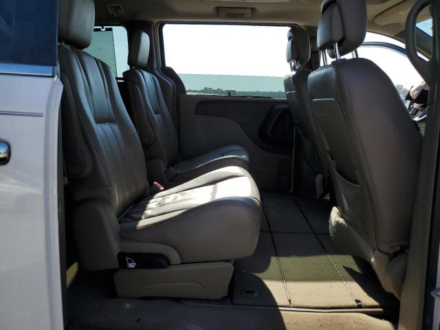 2C4RC1CGXCR415897 - 2012 CHRYSLER TOWN & COU TOURING L WHITE photo 11