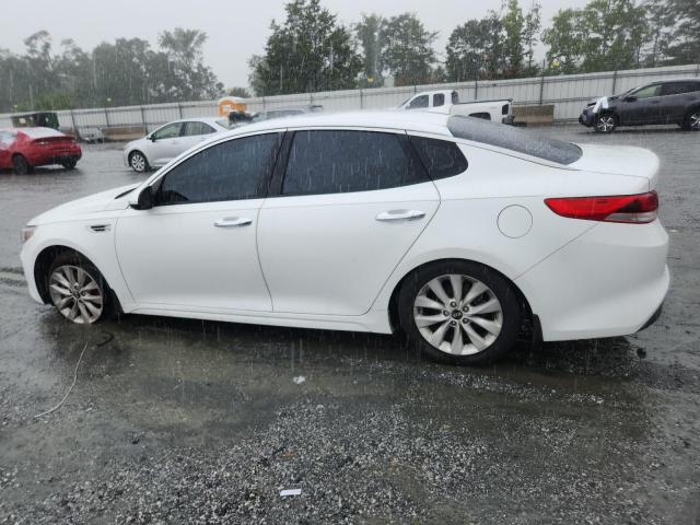5XXGT4L34JG254717 - 2018 KIA OPTIMA LX WHITE photo 2