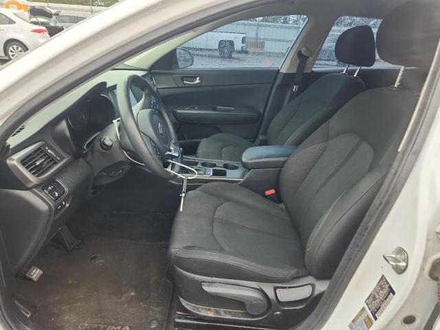 5XXGT4L34JG254717 - 2018 KIA OPTIMA LX WHITE photo 7