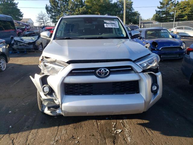 JTEMU5JR1M5842530 - 2021 TOYOTA 4RUNNER SR5/SR5 PREMIUM 银色 照片 5