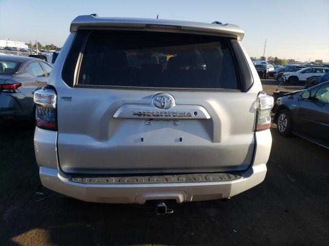 JTEMU5JR1M5842530 - 2021 TOYOTA 4RUNNER SR5/SR5 PREMIUM 银色 照片 6