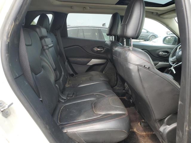 1C4PJMBB2JD610946 - 2018 JEEP CHEROKEE TRAILHAWK WHITE photo 11