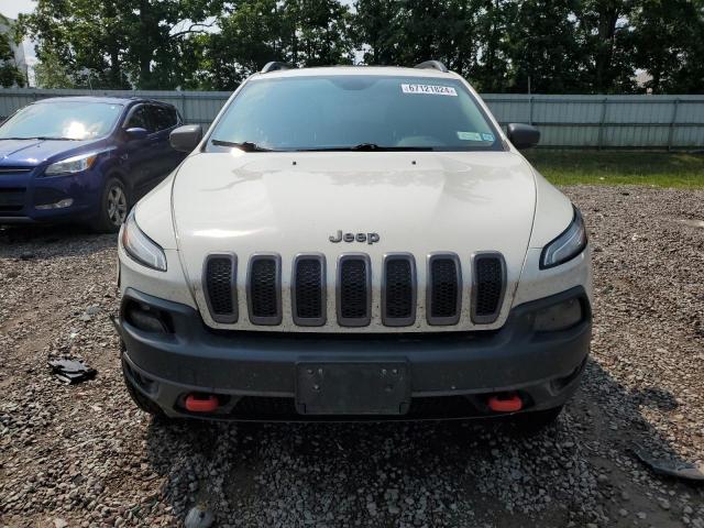 1C4PJMBB2JD610946 - 2018 JEEP CHEROKEE TRAILHAWK WHITE photo 5