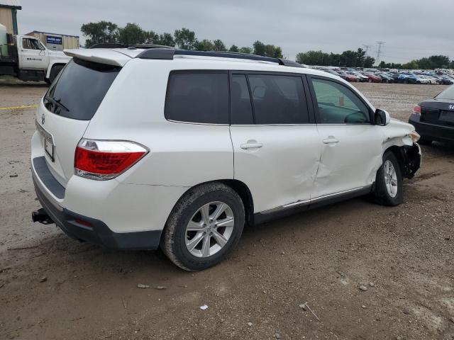 5TDZA3EH4BS008591 - 2011 TOYOTA HIGHLANDER BASE WHITE photo 3