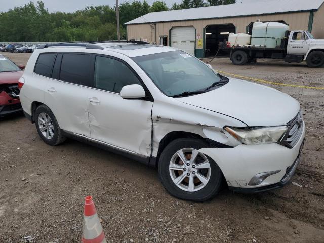 5TDZA3EH4BS008591 - 2011 TOYOTA HIGHLANDER BASE WHITE photo 4