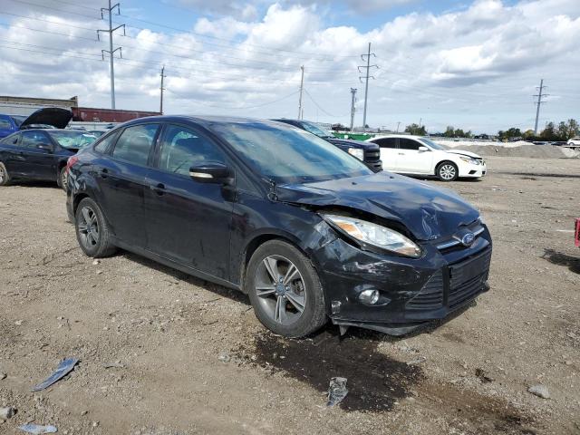 1FADP3F20EL142884 - 2014 FORD FOCUS SE BLACK photo 4