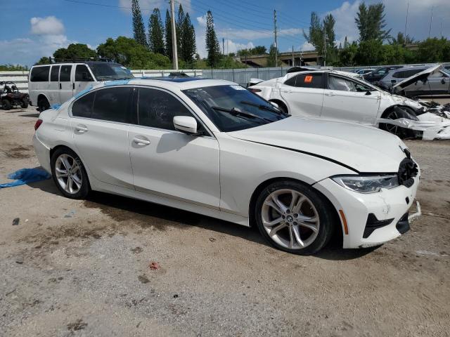 3MW5R1J04L8B12369 - 2020 BMW 330I WHITE photo 4