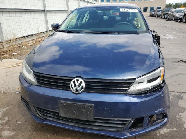 3VWDZ7AJ6BM110488 - 2011 VOLKSWAGEN JETTA SE BLUE photo 5