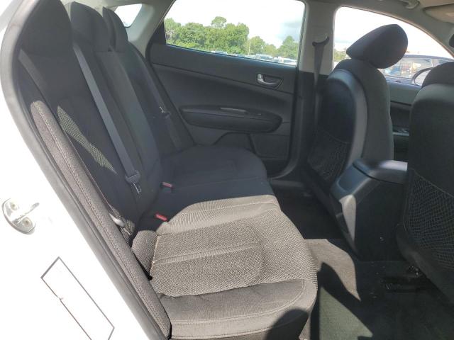 5XXGT4L30KG299476 - 2019 KIA OPTIMA LX 白色 照片 10