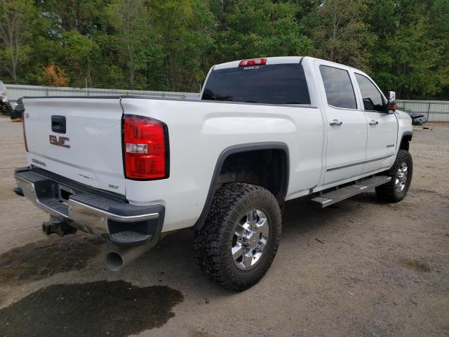 1GT12TEY0JF116876 - 2018 GMC SIERRA K2500 SLT WHITE photo 3