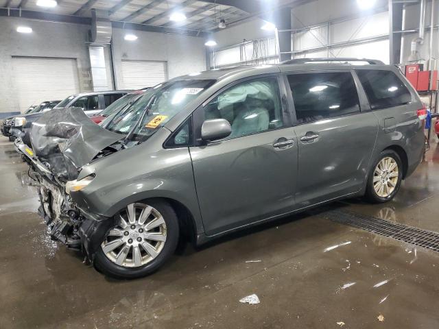 2011 TOYOTA SIENNA XLE, 