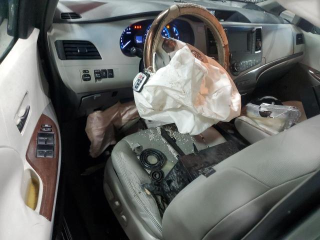 5TDDK3DC6BS001090 - 2011 TOYOTA SIENNA XLE GRAY photo 8