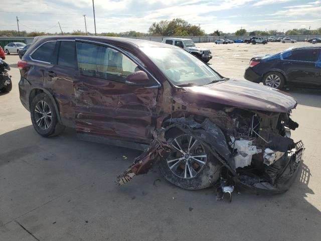 5TDZARFH5KS057963 - 2019 TOYOTA HIGHLANDER LE MAROON photo 4