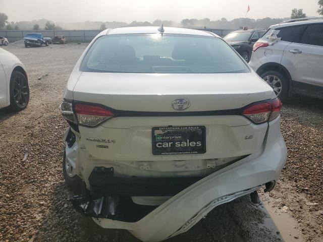 5YFEPMAE6NP359076 - 2022 TOYOTA COROLLA LE WHITE photo 6