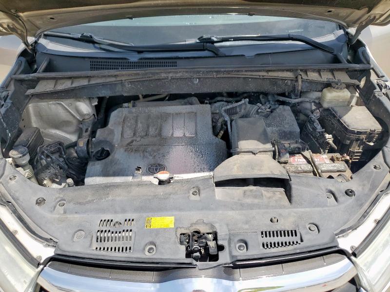 5TDKKRFH0GS149634 - 2016 TOYOTA HIGHLANDER XLE CREAM photo 12