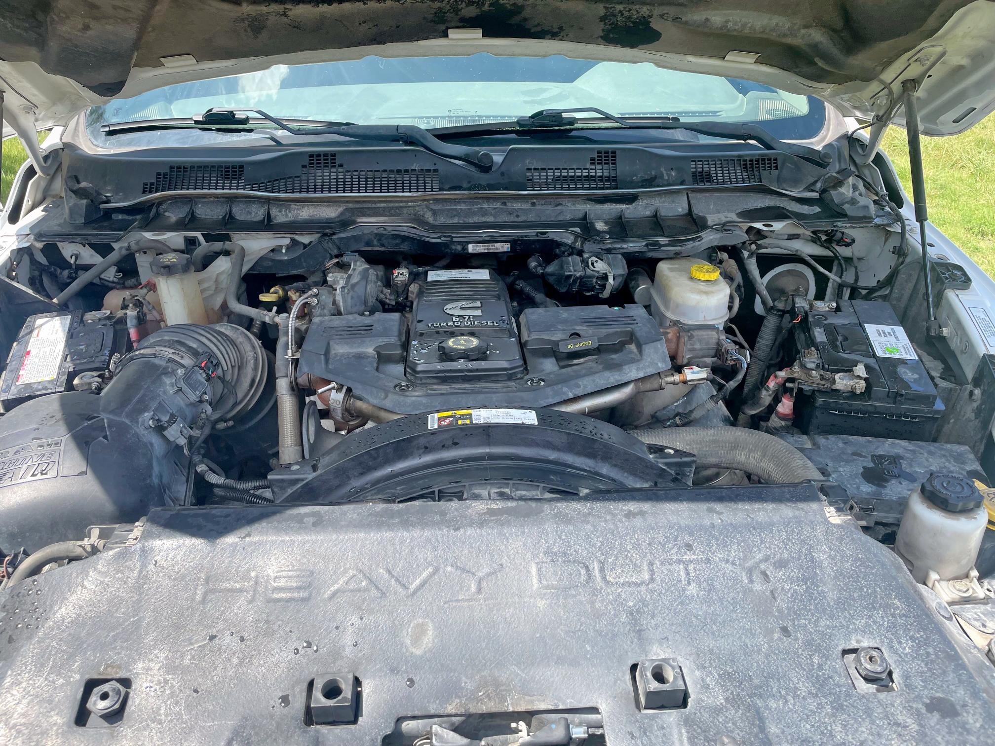 3C6UR5HLXJG364742 - 2018 RAM 2500 ST WHITE photo 7