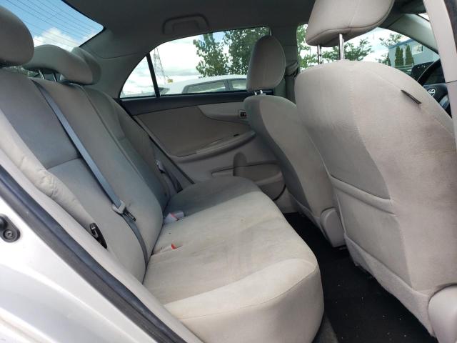 2T1BU4EE5DC033998 - 2013 TOYOTA COROLLA BASE ვერცხლისფერი ფოტო 10