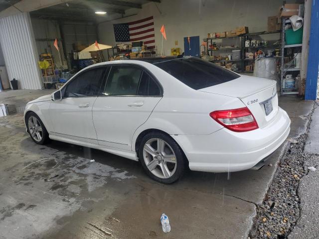 WDDGF8BB2BR145734 - 2011 MERCEDES-BENZ C 300 4MATIC WHITE photo 2