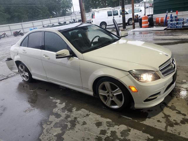 WDDGF8BB2BR145734 - 2011 MERCEDES-BENZ C 300 4MATIC WHITE photo 4