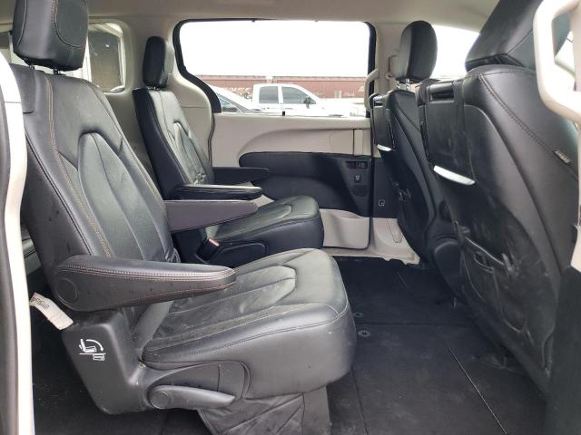 2C4RC1EG8JR261040 - 2018 CHRYSLER PACIFICA TOURING L PLUS GRAY photo 11