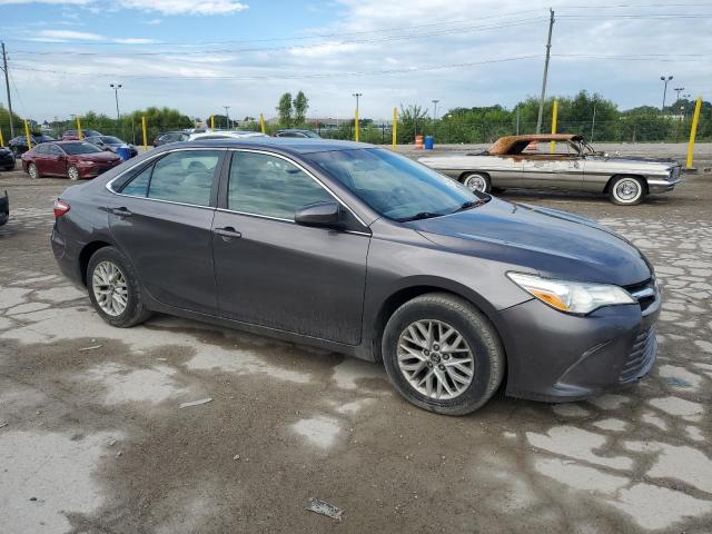 4T4BF1FK3GR583903 - 2016 TOYOTA CAMRY LE GRAY photo 4