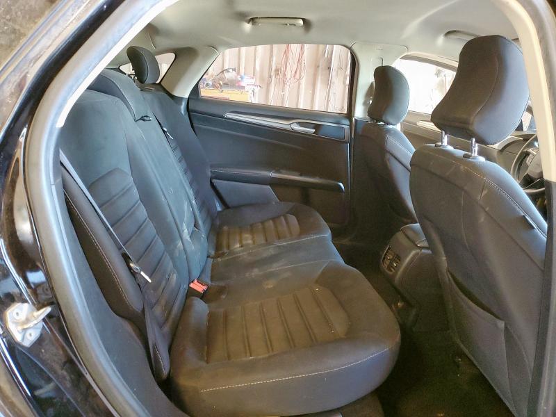 3FA6P0H74JR186401 - 2018 FORD FUSION SE BLACK photo 10