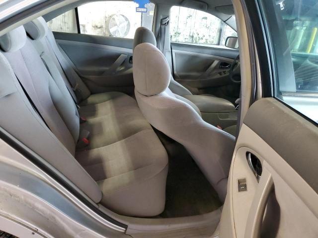 4T4BF3EK3AR006518 - 2010 TOYOTA CAMRY BASE ვერცხლისფერი ფოტო 10