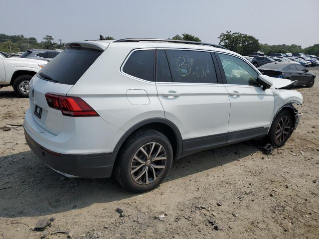 3VV3B7AX4KM144177 - 2019 VOLKSWAGEN TIGUAN SE WHITE photo 3