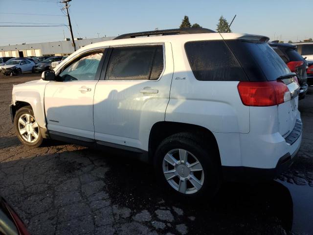 2GKALSEK3D6285733 - 2013 GMC TERRAIN SLE WHITE photo 2