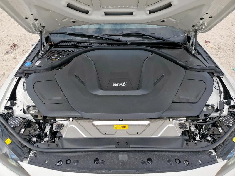 WBY43AW04RFS40425 - 2024 BMW I4 EDRIVE 35 WHITE photo 11