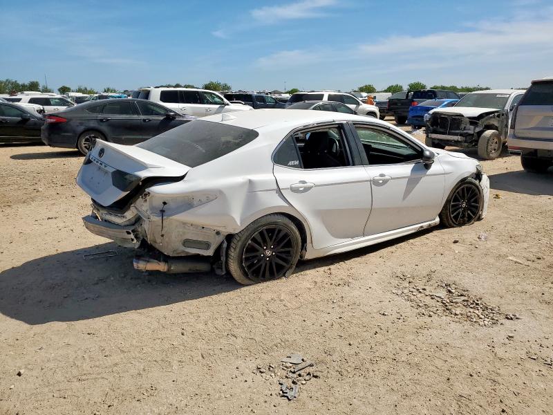 4T1G11AK3NU661504 - 2022 TOYOTA CAMRY SE WHITE photo 3