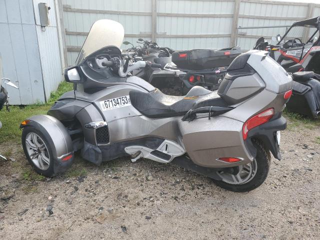 2BXJBWC1XBV000481 - 2011 CAN-AM SPYDER ROA RTS SILVER photo 3