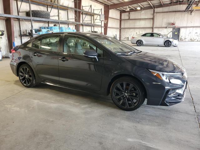 JTDBCMFE1R3033109 - 2024 TOYOTA COROLLA LE GRAY photo 4