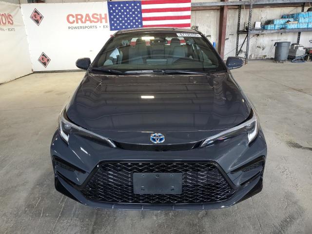 JTDBCMFE1R3033109 - 2024 TOYOTA COROLLA LE GRAY photo 5