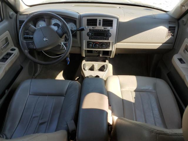 1D7HE58J56S519286 - 2006 DODGE DAKOTA QUAD LARAMIE BEIGE photo 8