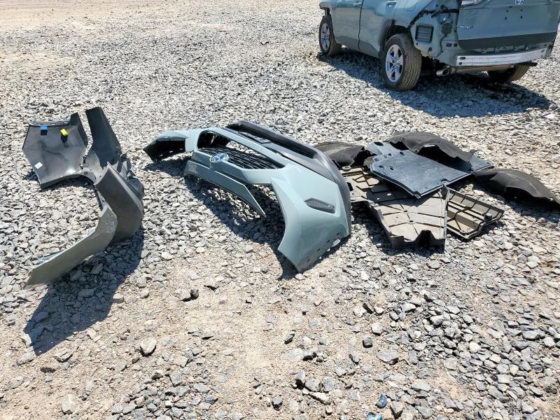 2T3W1RFVXPW265884 - 2023 TOYOTA RAV4 XLE 绿色 照片 13