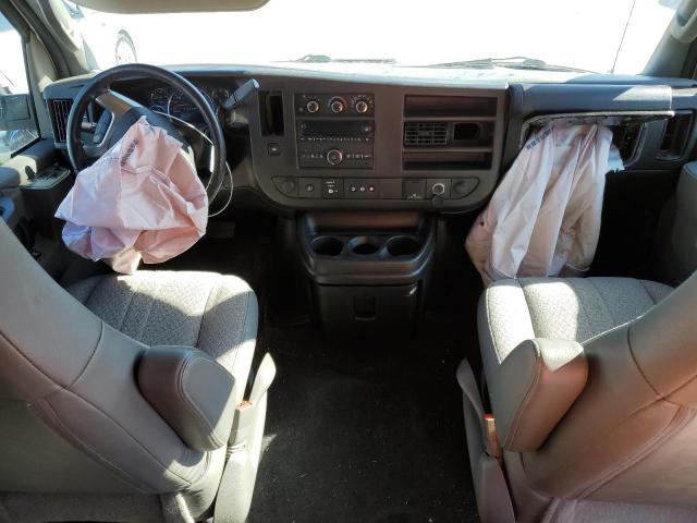 1GAZGPFP8J1181420 - 2018 CHEVROLET EXPRESS G3 LT WHITE photo 8