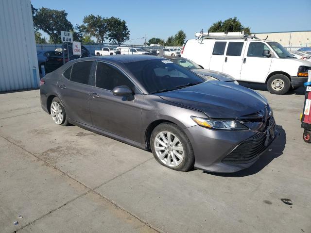 4T1B11HK8KU240079 - 2019 TOYOTA CAMRY L 灰色 照片 4