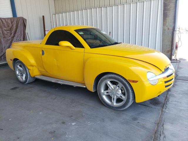 1GCES14P53B102478 - 2003 CHEVROLET SSR YELLOW photo 4