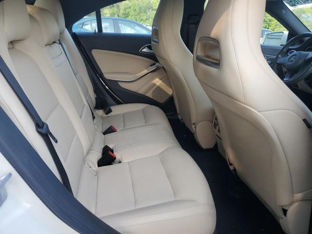 WDDSJ4GB2JN509201 - 2018 MERCEDES-BENZ CLA 250 4MATIC WHITE photo 10