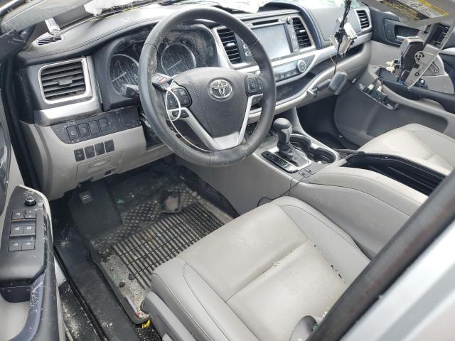 5TDJZRFH0KS714318 - 2019 TOYOTA HIGHLANDER SE SILVER photo 8